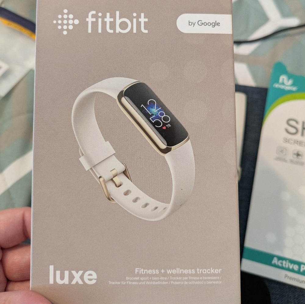 Fitbit Luxe Smartwatch - Black and Gold